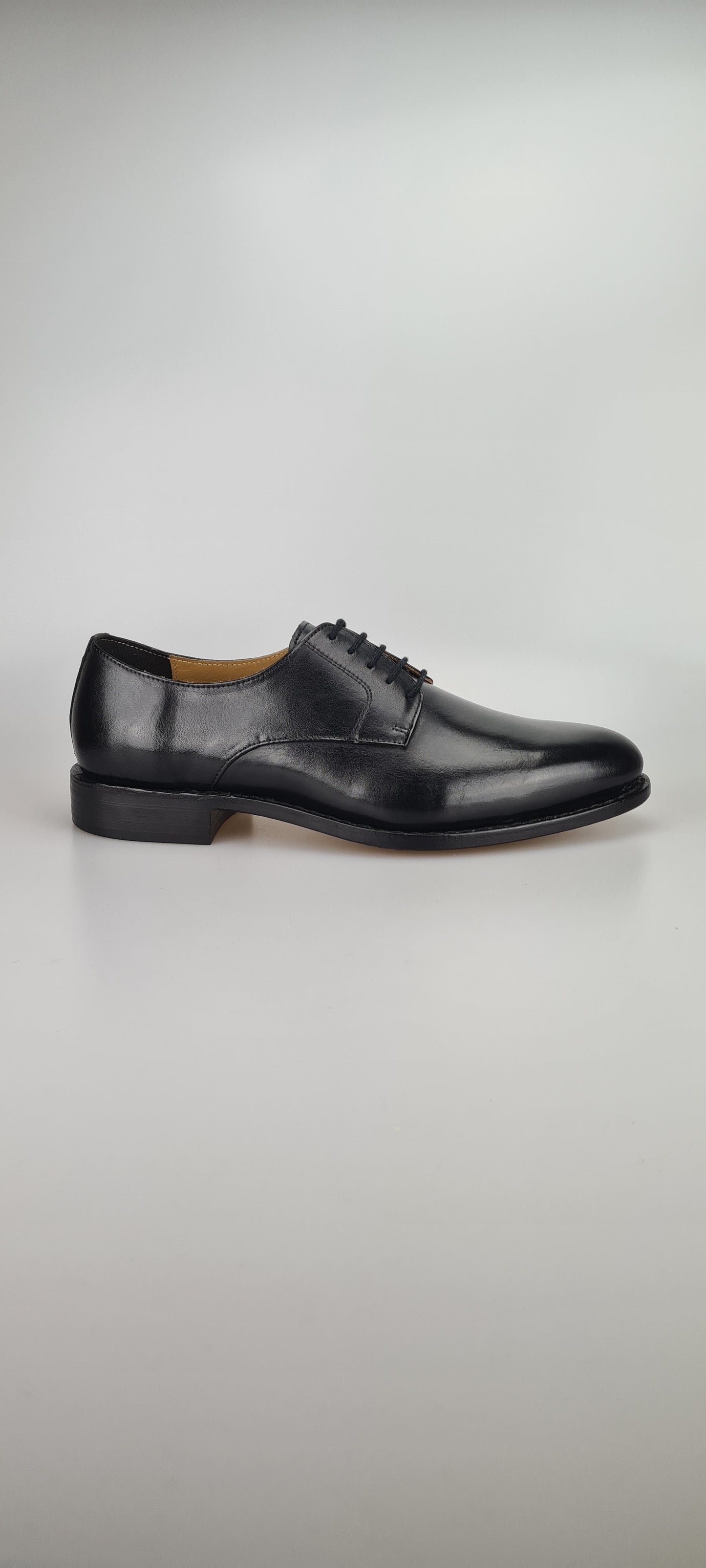 Derby Plain schwarz