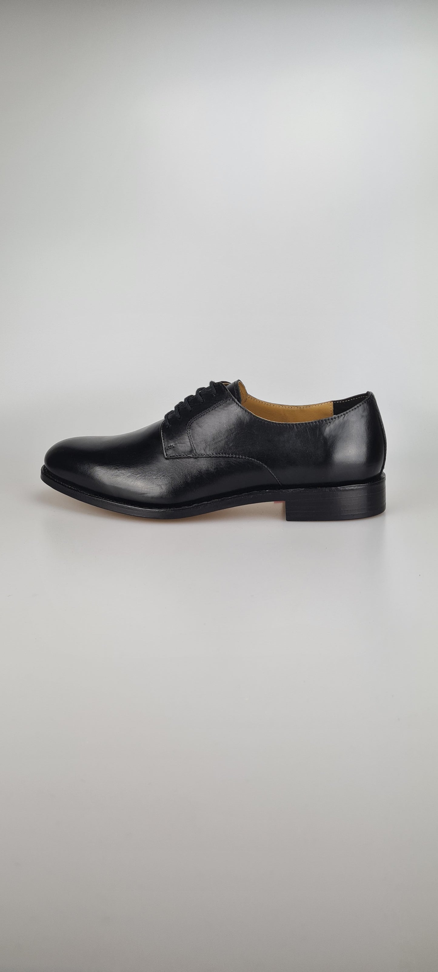 Derby Plain schwarz